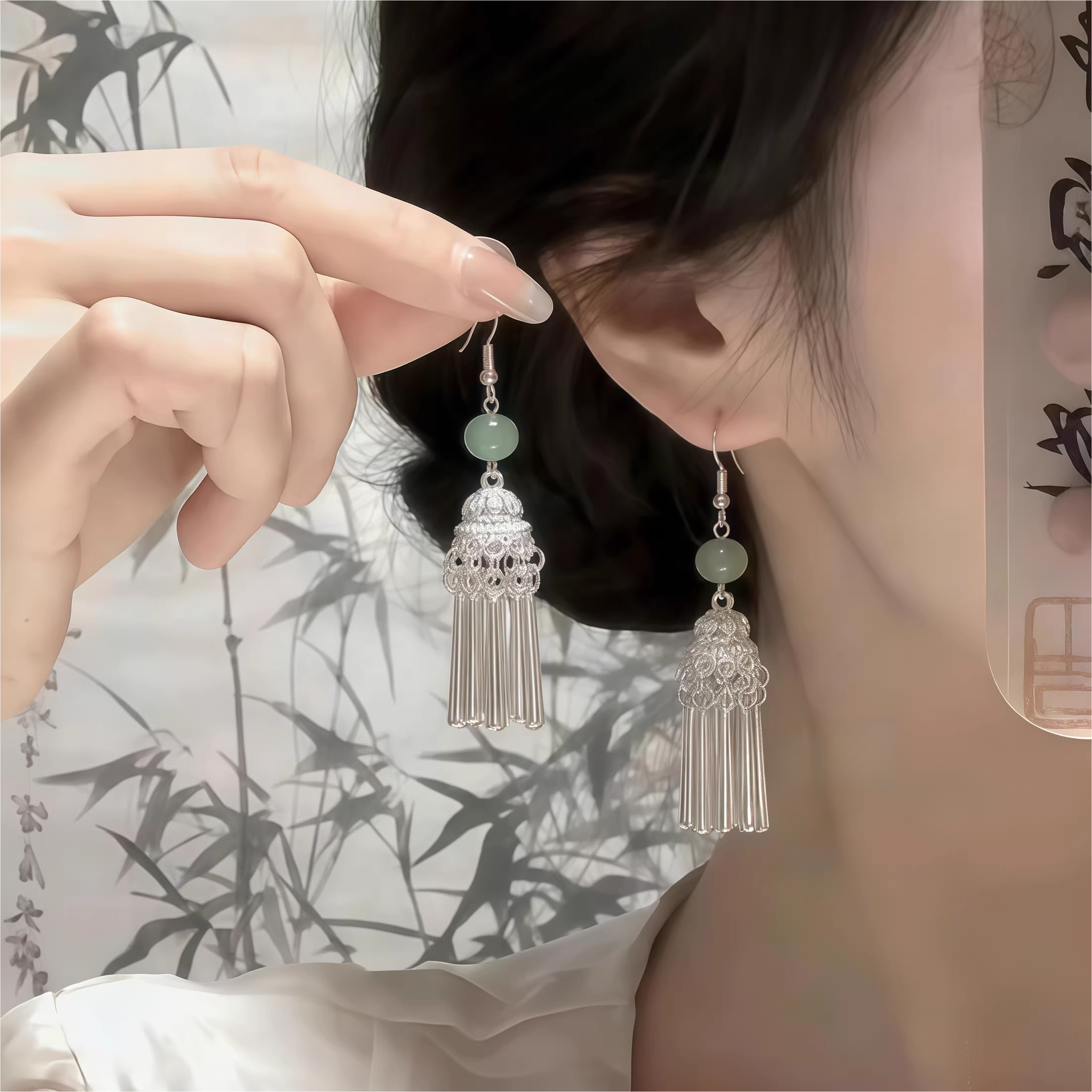 青韵玲珑｜新中式仿绿玉石镂空花纹耳钩清冷感苗族风少女耳钉耳饰