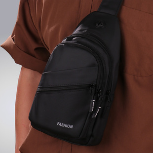 男士斜挎包2025新款大容量胸包高级感男士便携包牛津布时尚小包包