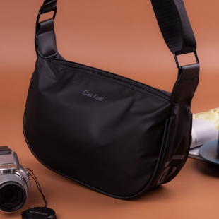 牛津布防水潮 单肩包男女通用饺子包大容量背包男款 新款 斜挎包男士