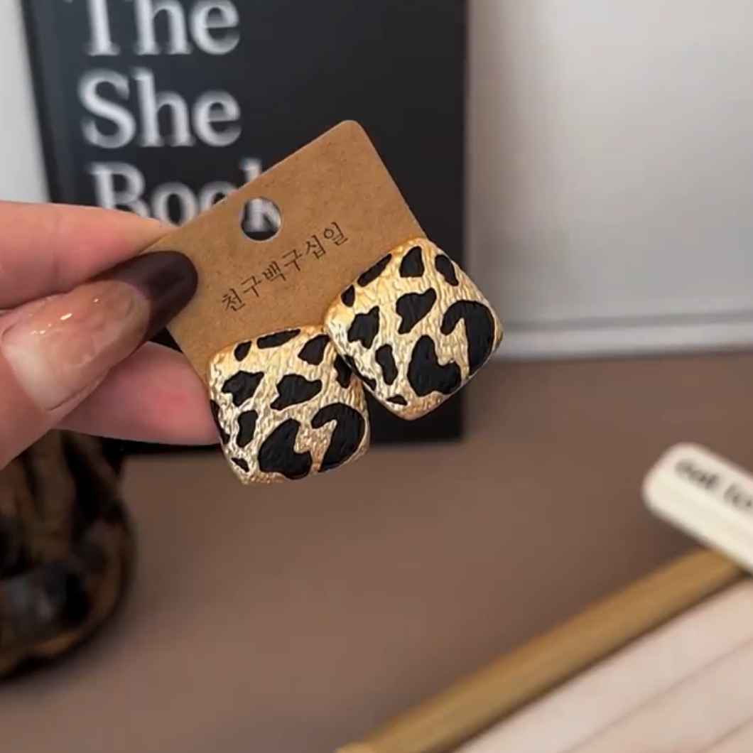 韩系复古金色豹纹耳钉摩登气质独特时尚高级耳环秋冬小众设计耳饰