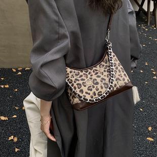 高配版 2025新款 小众豹纹链条腋下百搭单肩手提斜挎包 女式 包包时尚
