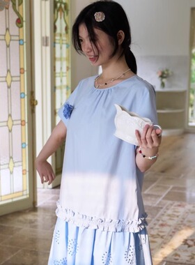 nothe Case「摇篮曲」蓝色花边短袖上衣 正肩捏褶圆领基础小衫