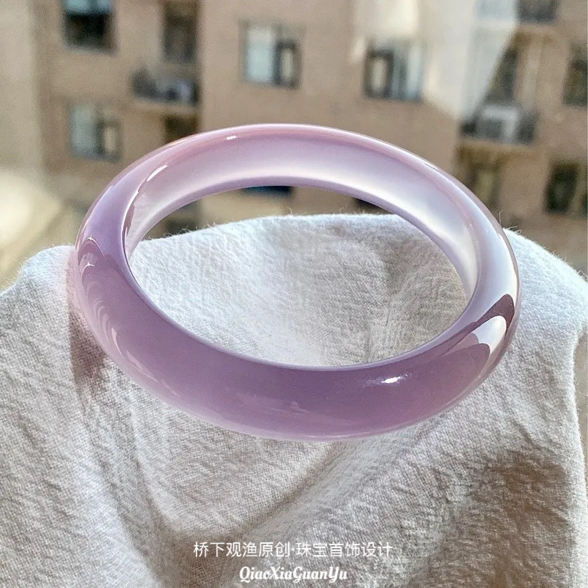 天然玛瑙手镯女款冰飘紫冰种紫罗兰玉镯子高冰透淡紫色玉髓非翡翠