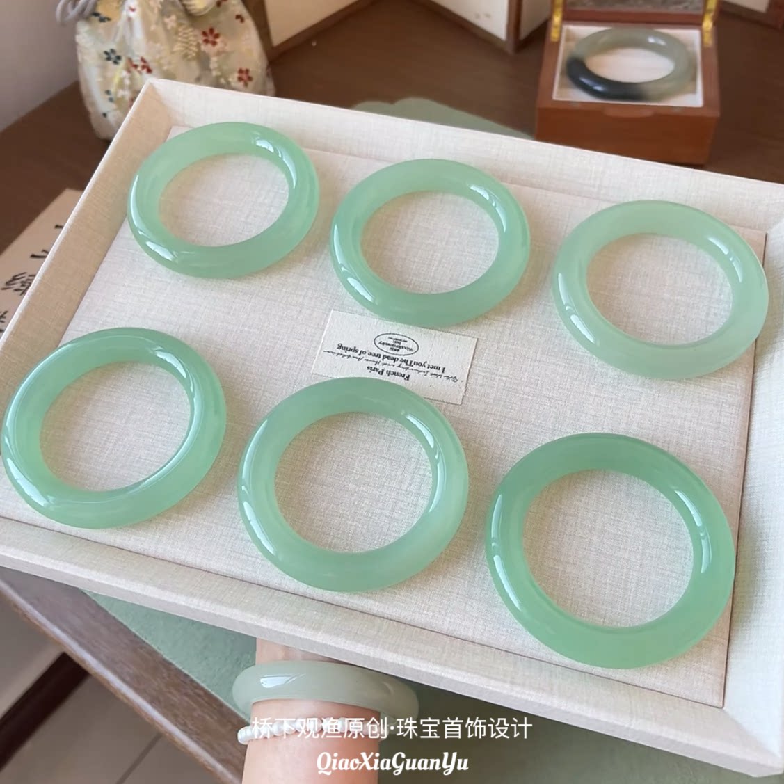 纯天然东陵玉手镯女款浅晴水玉镯绿色油青和田玉翡翠色送礼物正品