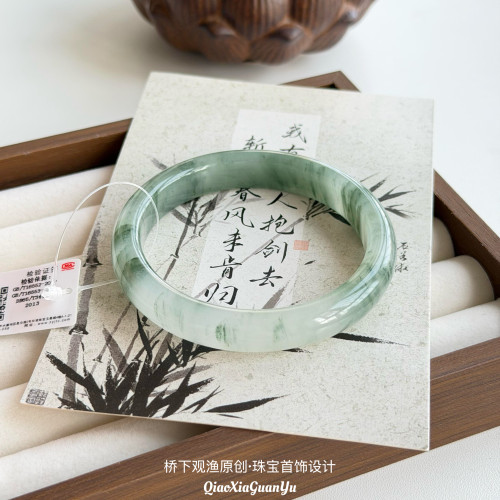 高品质天然天山翠手镯女款高冰