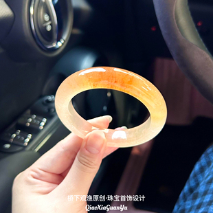 天然一口糖黄龙玉手镯香槟金玛瑙玉髓手镯黄色水沫玉黄翡翠玉镯女
