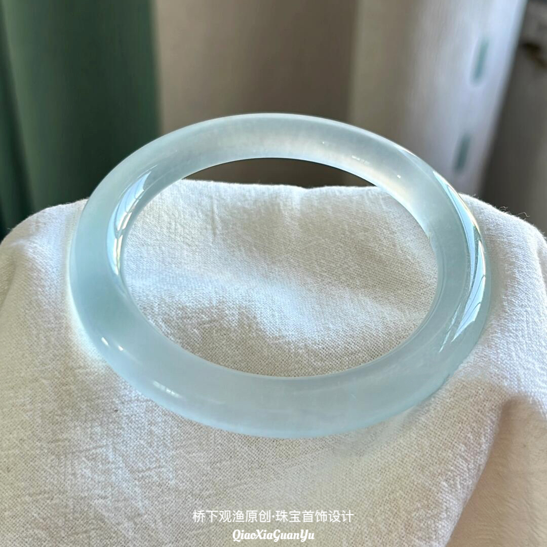 冰种天然水沫玉冰透天青冻葡萄肉
