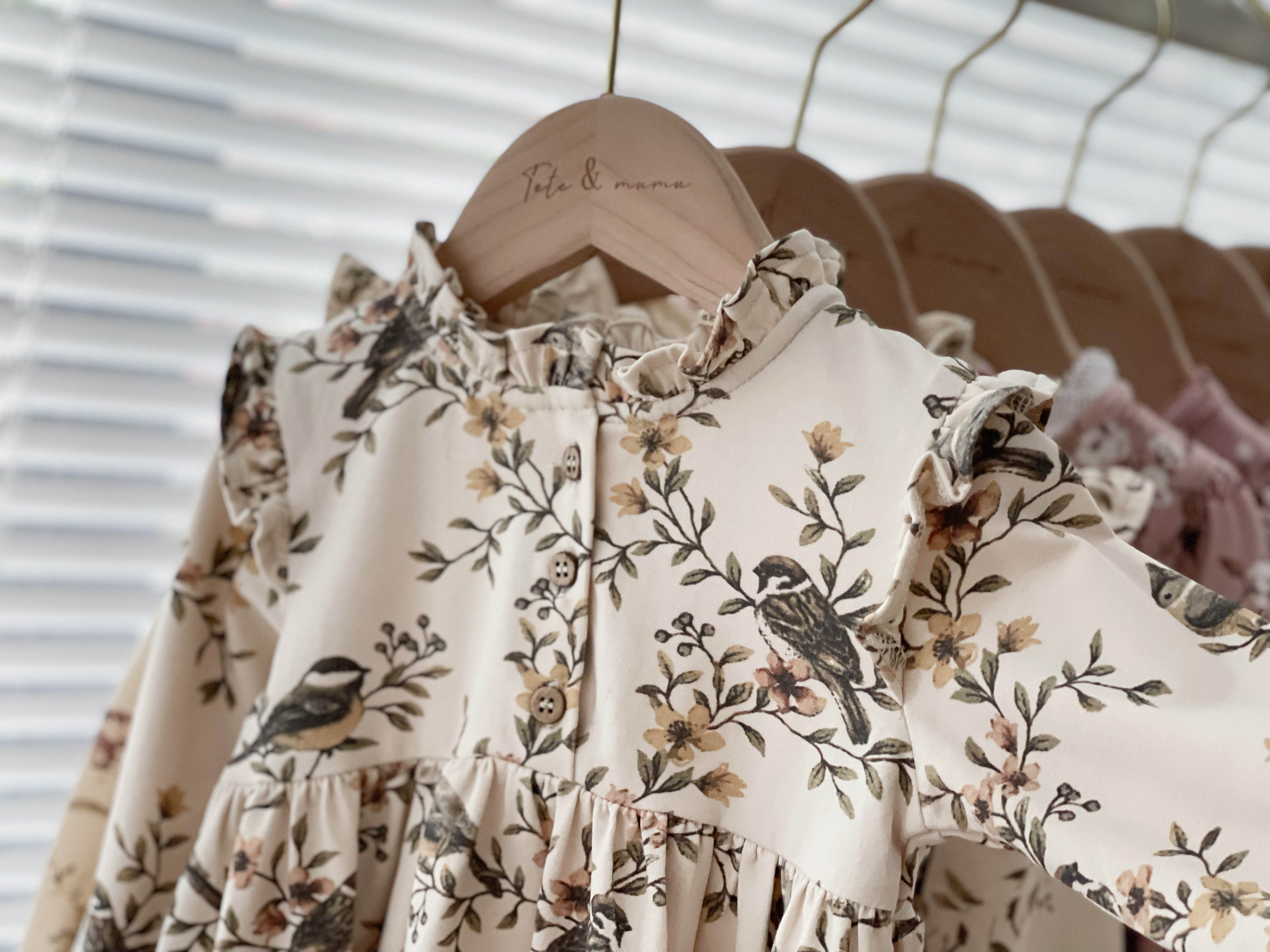 特特家女童新品newbie连衣裙春装亲肤有机棉儿童长袖裙子碎花裙