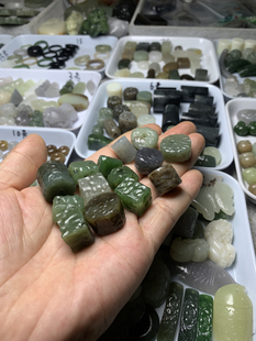 天然和田玉青花红糖复古橘皮圆柱直锤纹方桶珠饼子老光小墩子配件