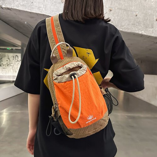 户外多功能轻便水杯单肩双肩胸包