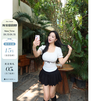 方领蕾丝边泡泡袖织带蝴蝶结上衣