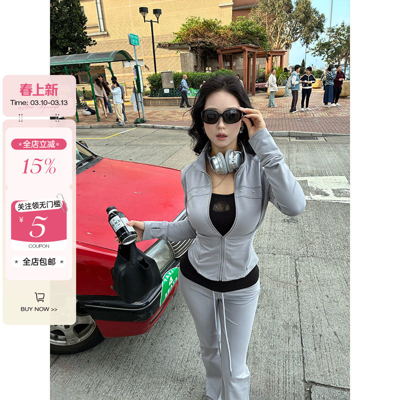 肉装小cherry 微胖烫片运动上衣抽绳松紧微喇裤宽肩绣花背心套装