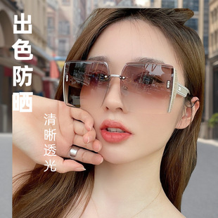 显瘦时尚 墨镜旅游拍照女高级感方形无框切边太阳镜网红个性 眼镜夏