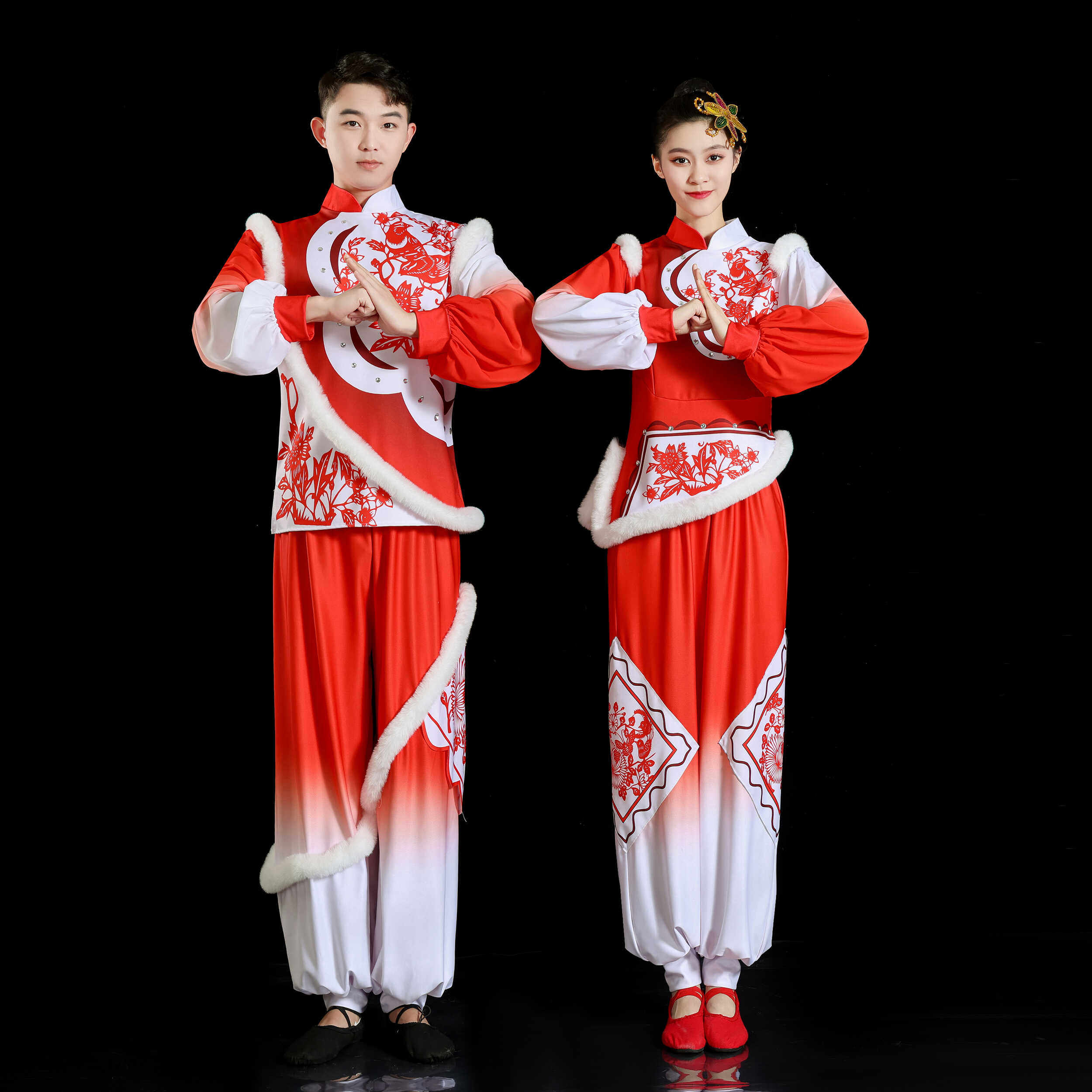 2026红色喜庆舞蹈演出服装打鼓秧歌服男女民族风扇子舞广场舞套装