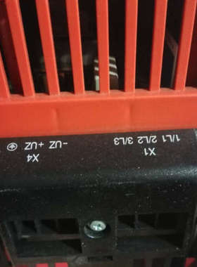 SEW变频器MCS40A0040-5A3-5-00