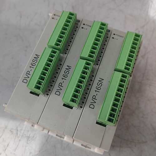台达模块，DVP16SM11N，成色如图，每一个跟图片上差不