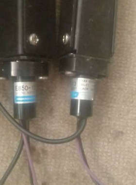 滨松和BURLES83079EM5-3E1212有两个光电倍