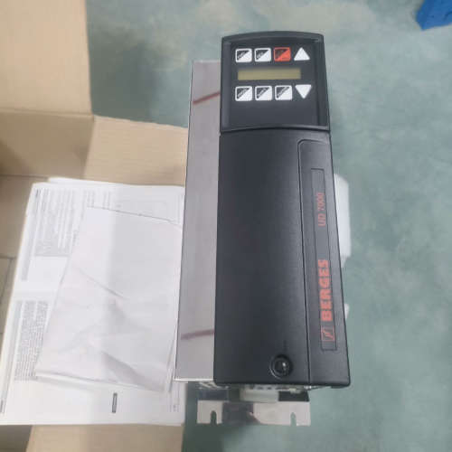 Berges变频器 UD7000 系列，型号 UD7011-