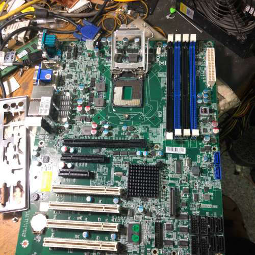 瑞传工业级母板（R)RUBY-D712VG2AR成色