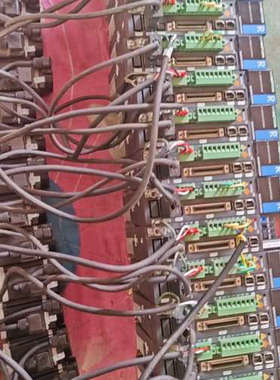 山洋伺服100W套装RS2A01A0AL0SAL，R2AA0