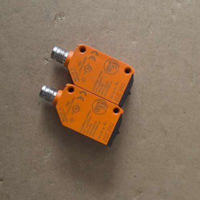 易福门光电开关传感器O6E202全新无包装