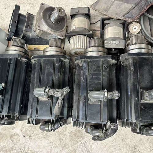 多摩川TAWAGAMA伺服电机TS4927N8020E221