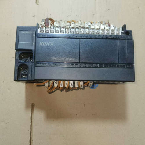 信发PLC  XFA6-24X14YT2YR-D-XF，正常