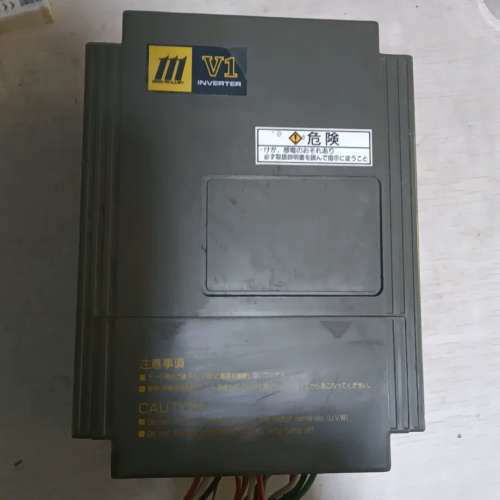 变频器V1-15-2H71实物图。