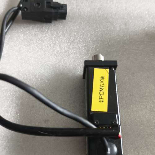 汇川伺服电机，型号MS1H1-03B30CB-U210Z-S