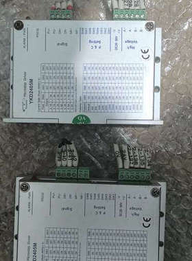 研控YKD2405M步进驱动器，带绿色PASS标签，功能完好