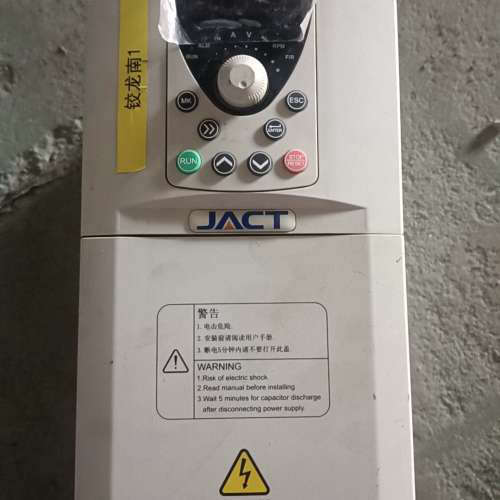 艾克特变频器  AT500-T3-4R0G/5R5PB实物图