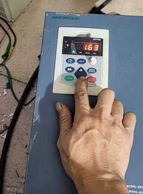 川肯变频器SCK200 G3-030/P3-037，功能全好