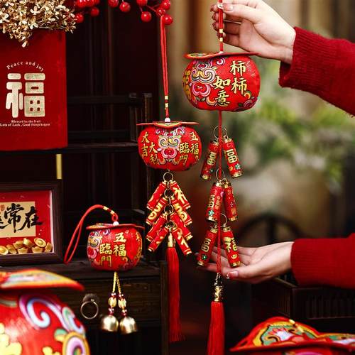 2026新年装饰品马年春节鞭炮中国结挂件门挂装饰拍摄道具喜庆布