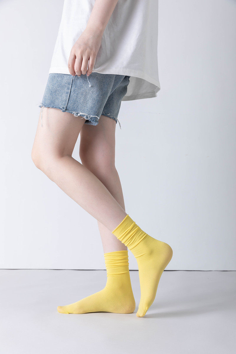 BINGBING SOCKS WOMENS MIDDLE TUBE SOCKS SUMMER THIN SECTION INS TIDE NET RED WHITE VELVET OUTER WEAR SPRING AND AUTUMN LONG PILE SOCKS