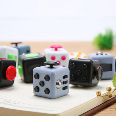 儿童解压魔方FidgetBusyCube益智