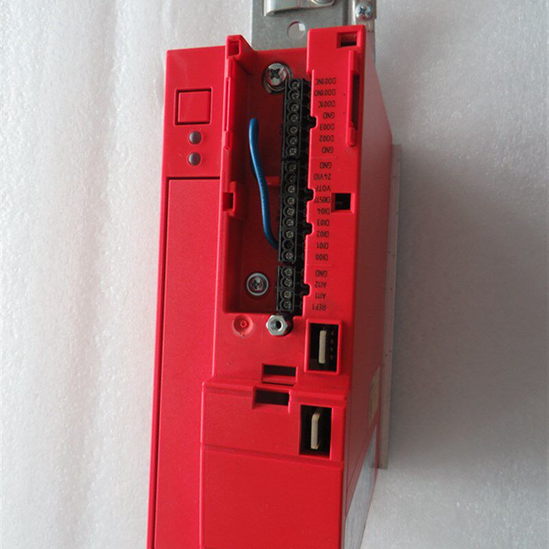 SEW MC07B0008-5A3-4-00  MOVITRAC B 0.75KW变频器