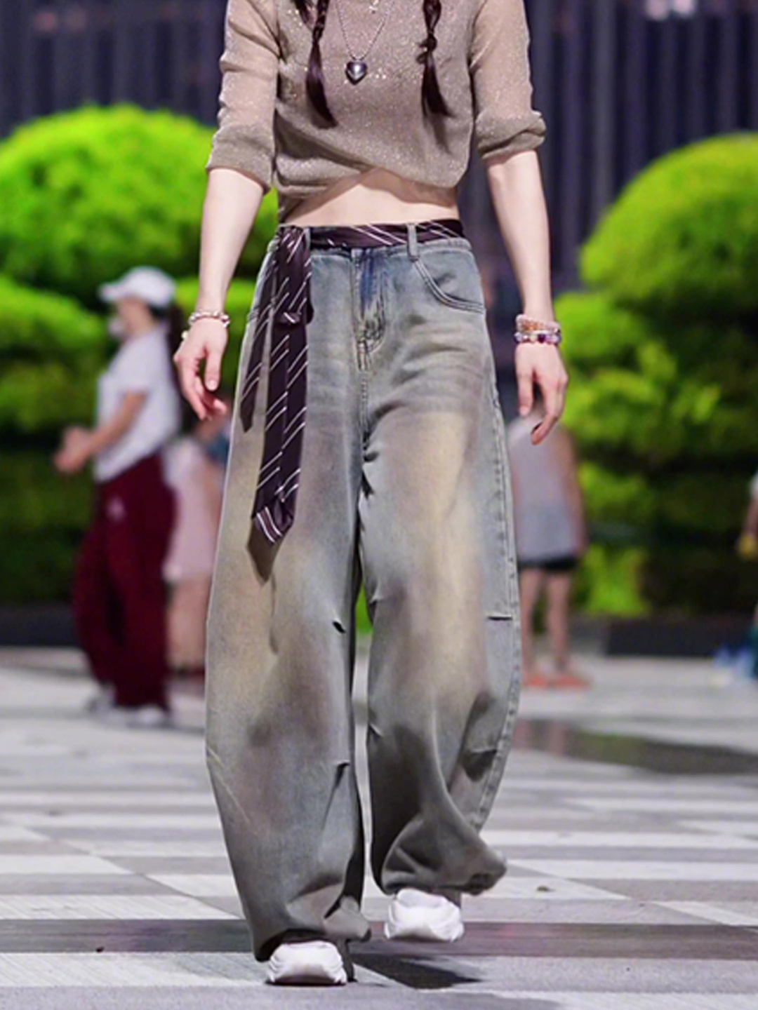 美式水洗做旧弯刀牛仔裤女秋冬2025新款宽松显瘦设计感加绒阔腿裤