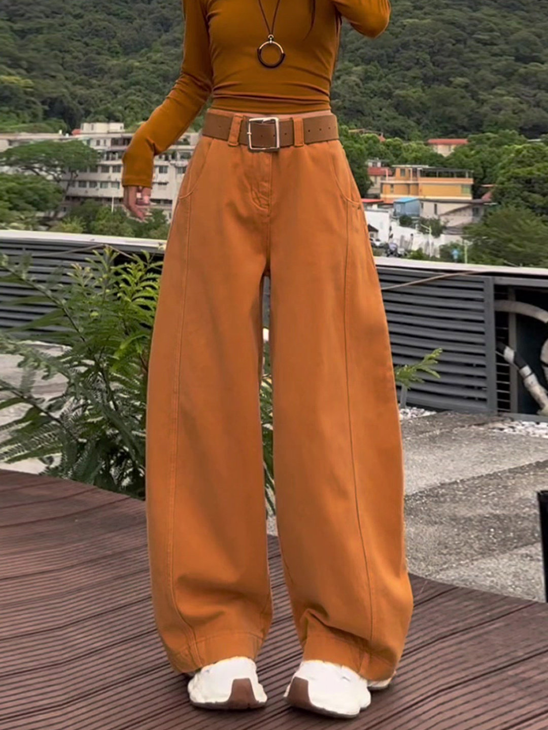 橘色弯刀阔腿牛仔裤女2025冬新款垂感显瘦宽松加绒百搭直筒拖地裤