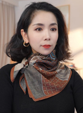 85cm方巾女2025新款高级感妈妈款时尚洋气秋冬印花三角巾丝巾围巾