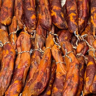 鸭脚包香肠自制腊鸭掌包非即食农家风味风味柴火烟熏袋装美食品