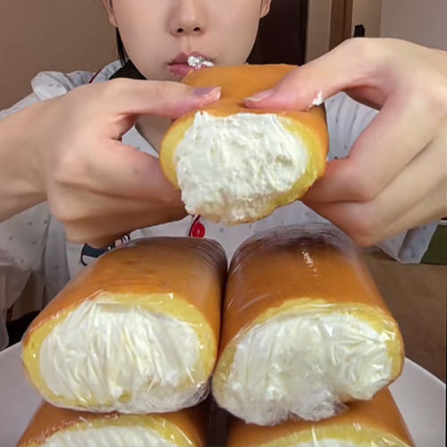 老式奶油卷老式奶油卷蛋糕方便速食开袋即食学生老式奶油爆浆面包