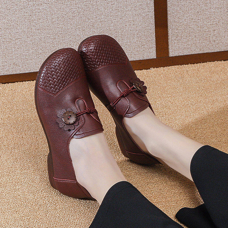 防滑平底圆头皮鞋真皮妈妈鞋软底舒适中老年牛筋底女鞋26春秋单鞋,女鞋,棉鞋,淘宝优惠券,粉丝福利购,淘宝优惠卷