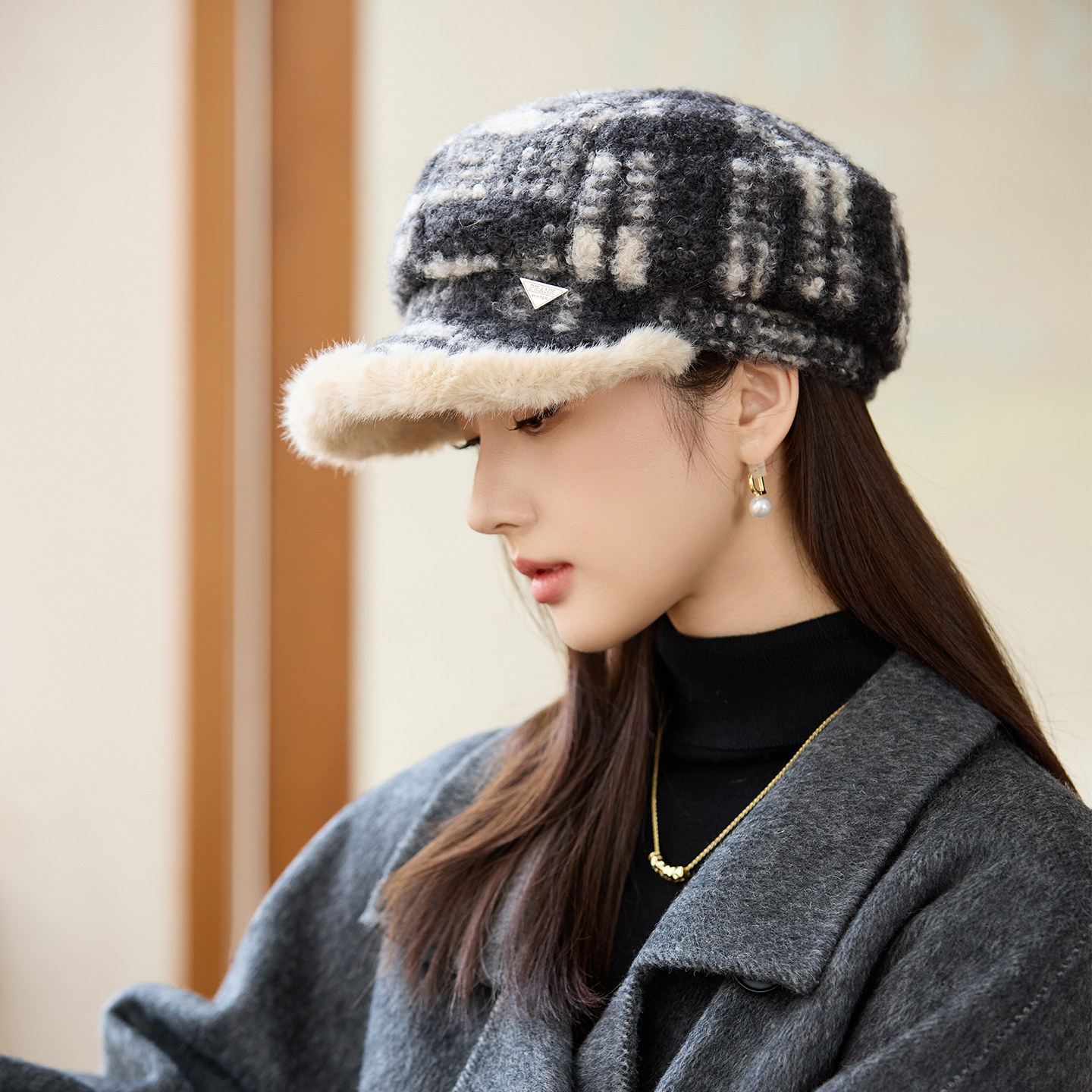 时尚优雅防晒八角帽毛绒边格纹