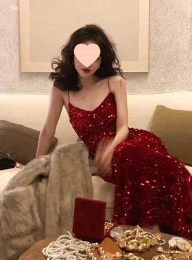 酒午性感红色丝绒亮片领吊带连衣裙高腰显瘦包臀鱼尾中长裙女冬