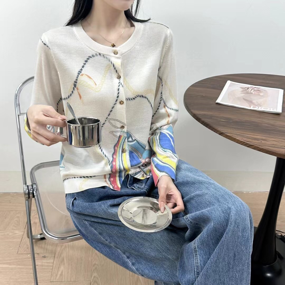 特价春季新品女士天丝羊毛印花圆领针织开衫