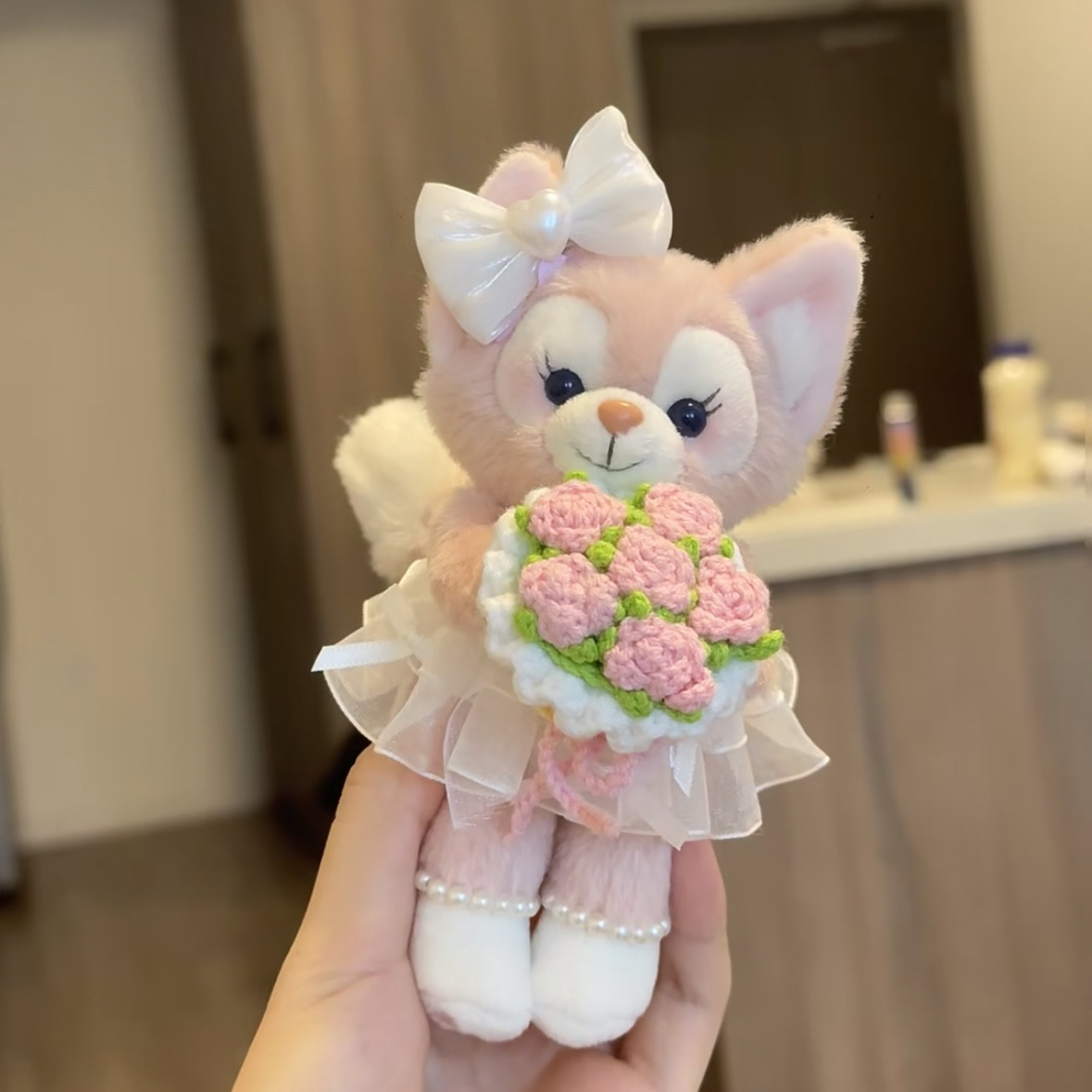 【告白礼物】抱花蝴蝶结雪莉玫 超可爱汽车挂饰钥匙扣包挂件生日