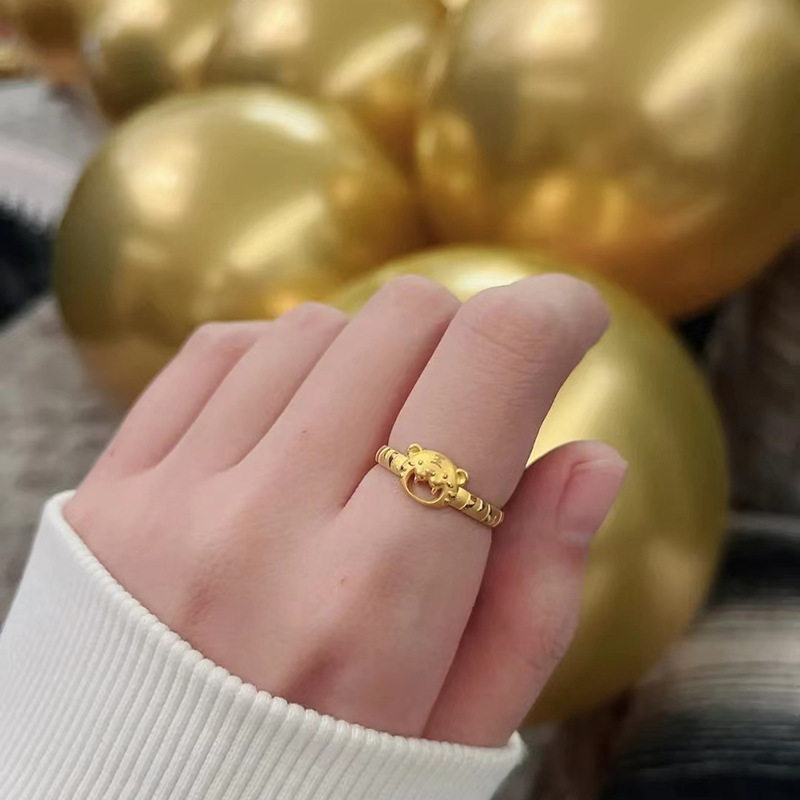 2022虎年新款本命年生肖虎戒指网红小老虎戒指女情侣对戒送女款