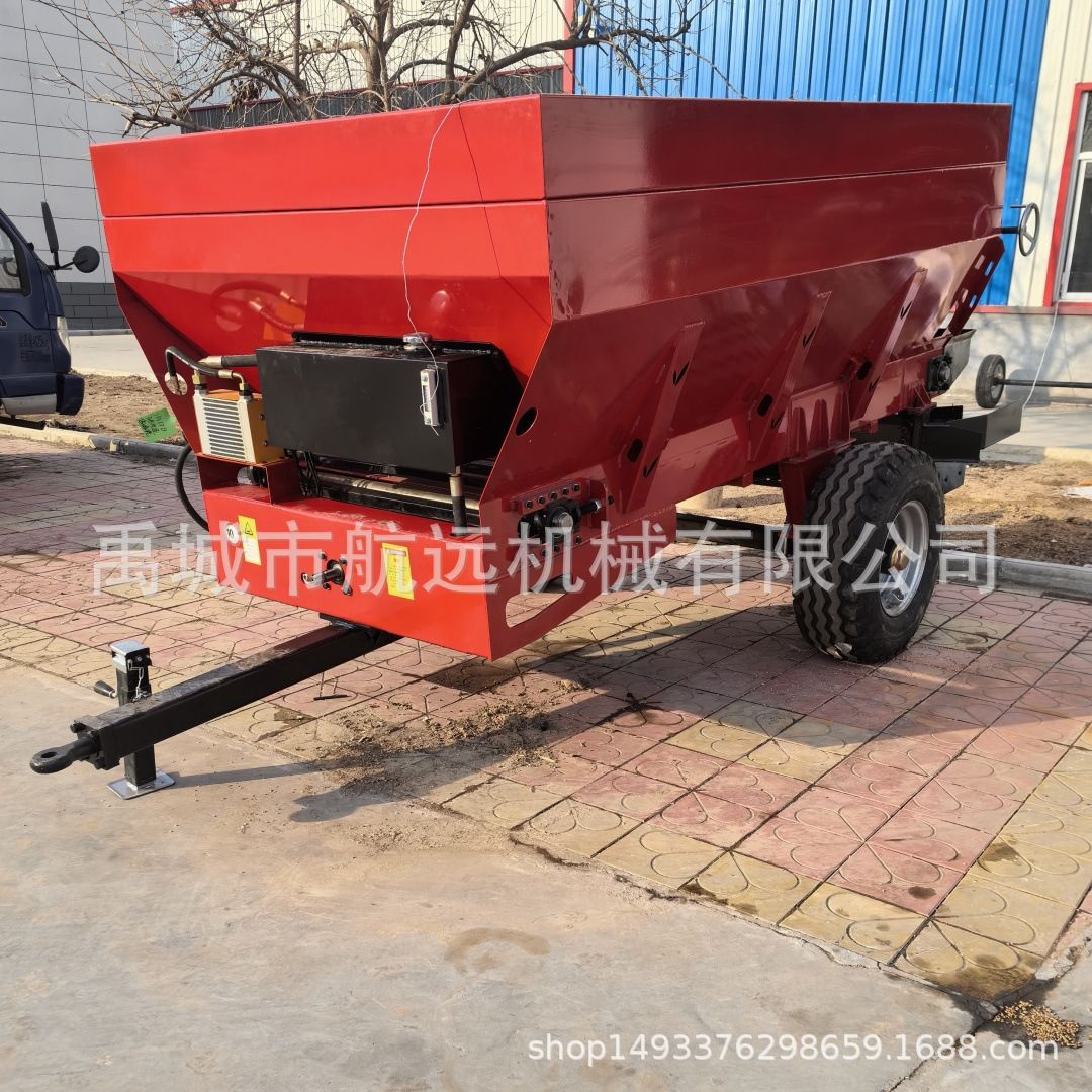 牵引式4立方的圆盘抛粪机 发酵农家肥干湿鸡粪猪粪牛羊粪撒粪车
