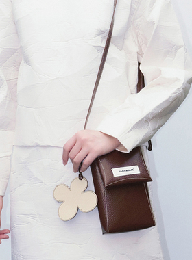 进化论/FAKEROOM新款官方授权原创无性别设计竖版斜挎小花手机包