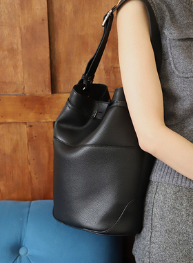 进化论/Pomiimo（原moodi）Potos大号牛皮帆布简约斜挎单肩水桶包